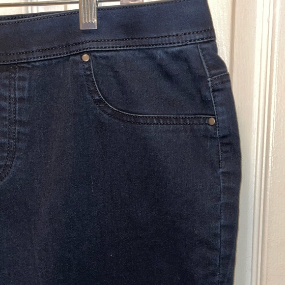 PER SE Women’s Pull On Denim Jeans. Sz XL. Waist 38. Inseam 30. - Picture 3 of 4